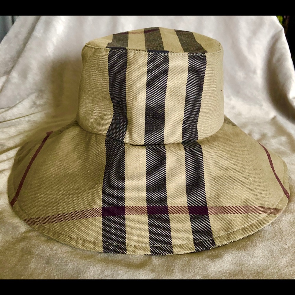 Burberry Signature print Sun Hat